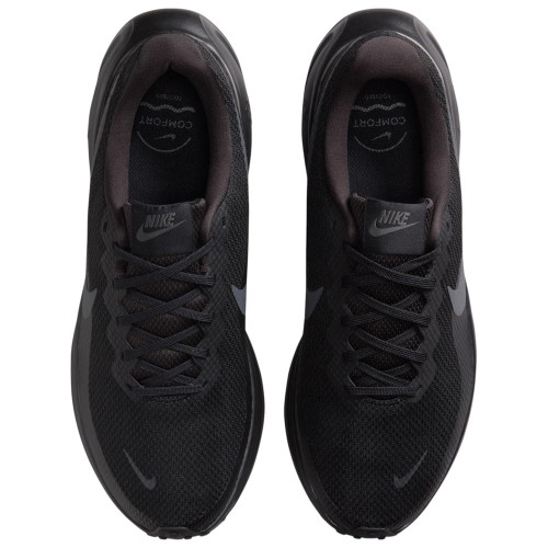 Nike Revolution 8